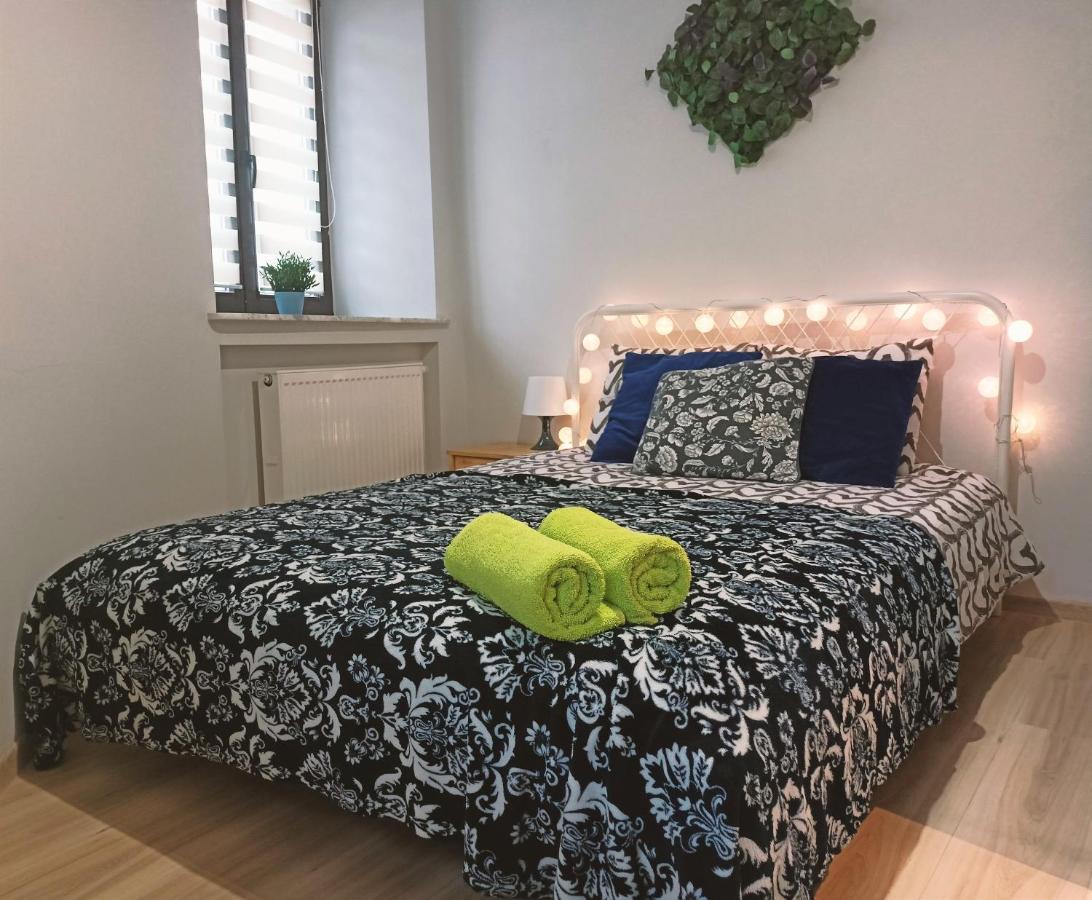 Apartament Granatowy Swietoduska 12 Lublin Exterior foto